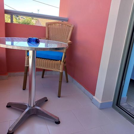 Porto-Fino Hotel Arílasz Kültér fotó