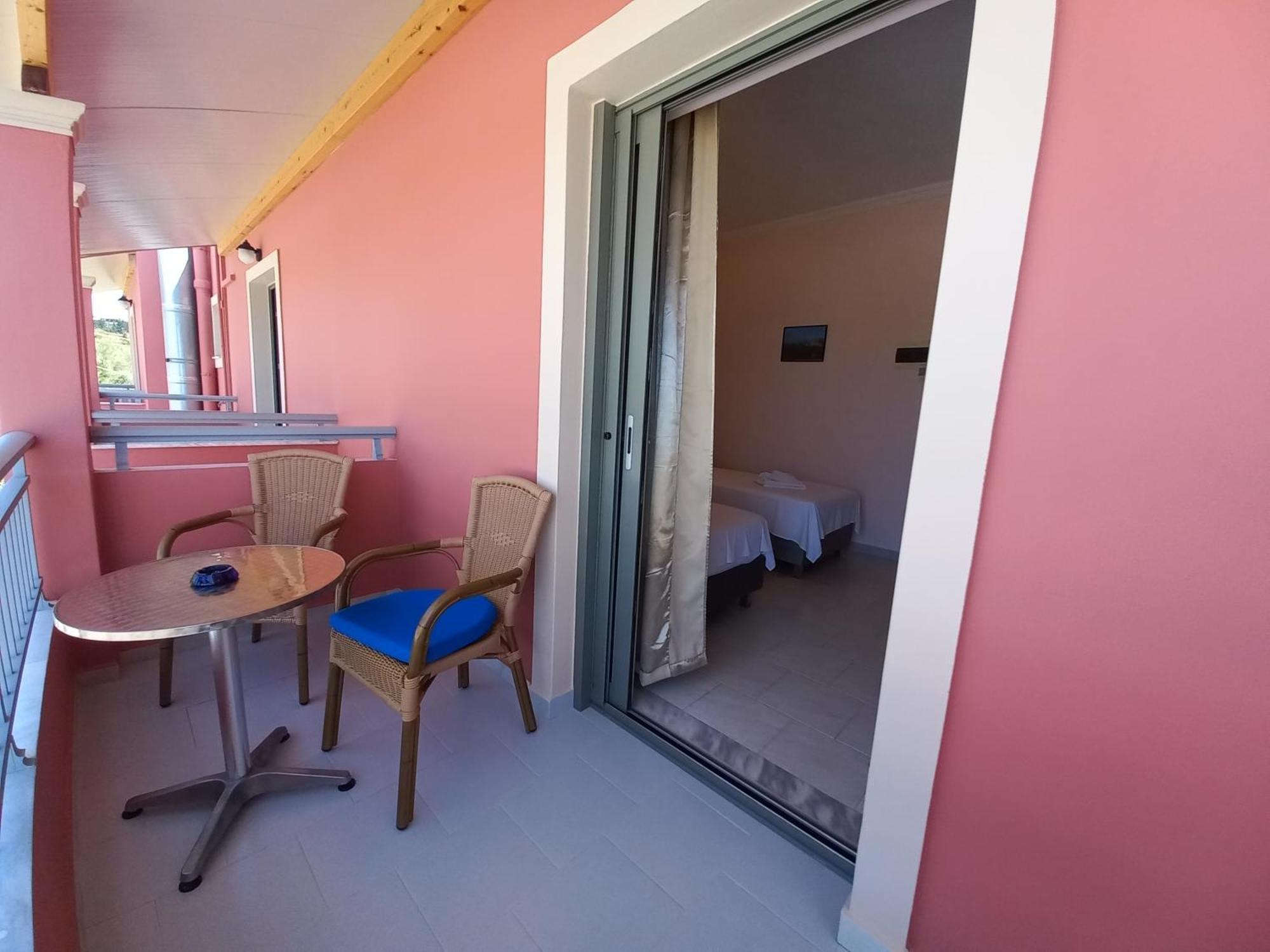 Porto-Fino Hotel Arílasz Kültér fotó