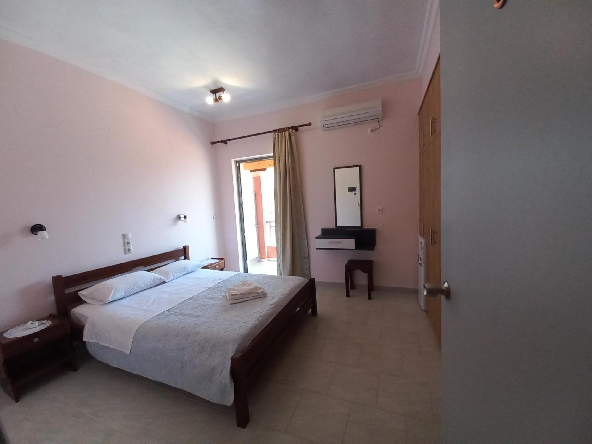 Porto-Fino Hotel Arílasz Kültér fotó