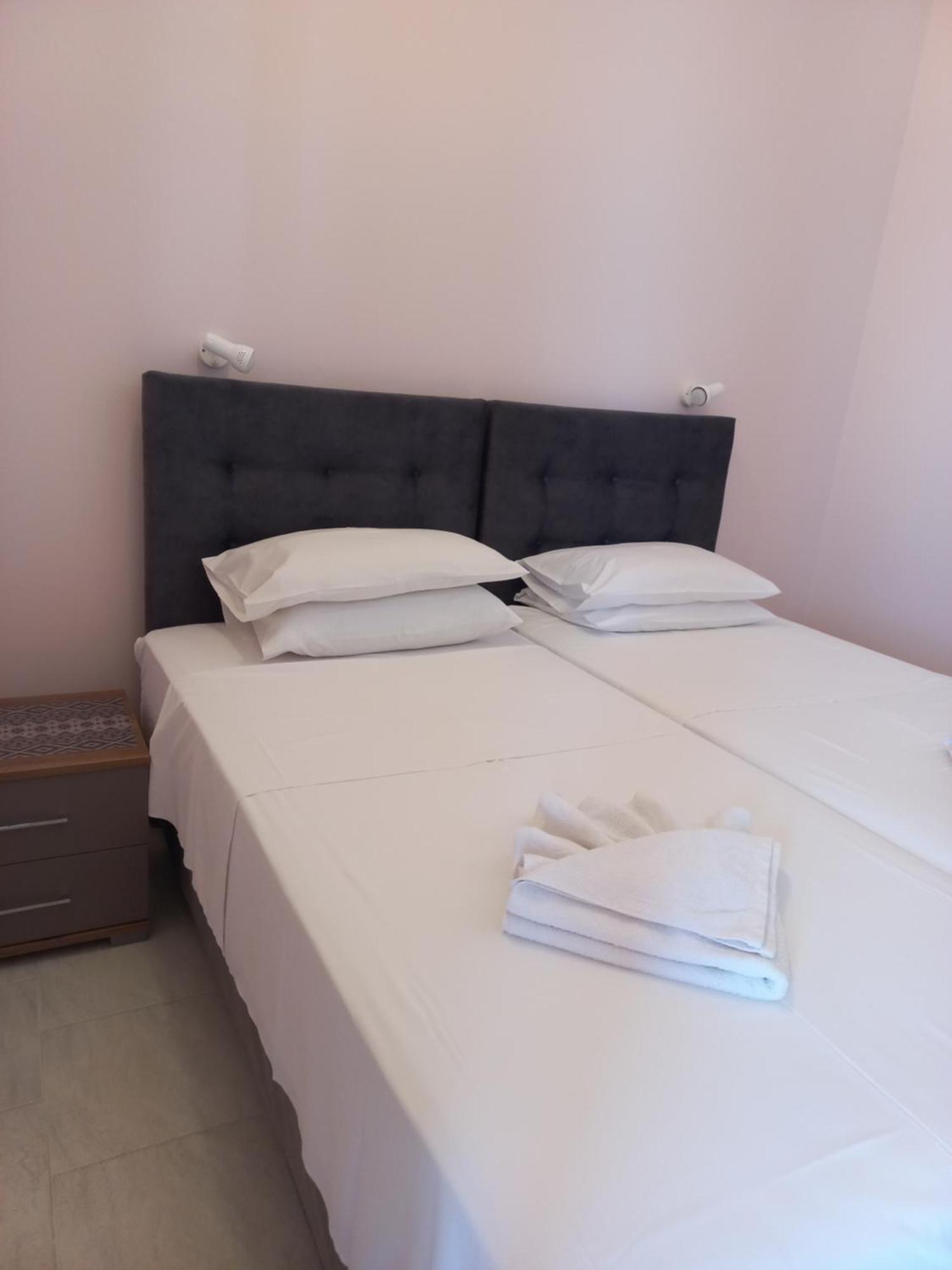Porto-Fino Hotel Arílasz Kültér fotó
