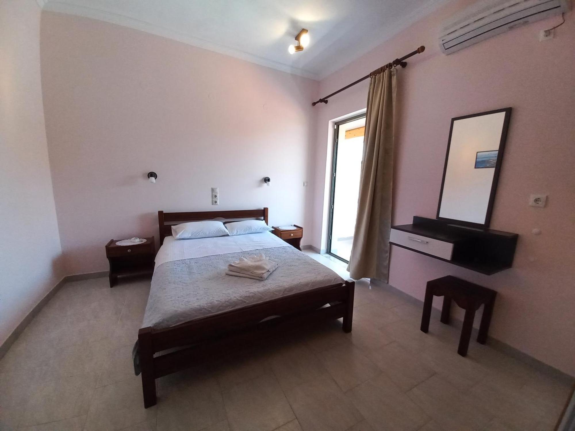 Porto-Fino Hotel Arílasz Kültér fotó