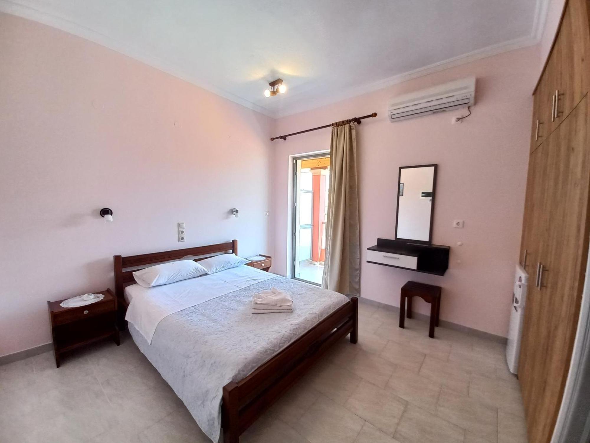 Porto-Fino Hotel Arílasz Kültér fotó